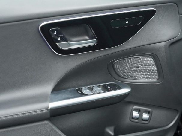 Mercedes-Benz C 300 e T Avantgarde Night Kamera Easy-Pack