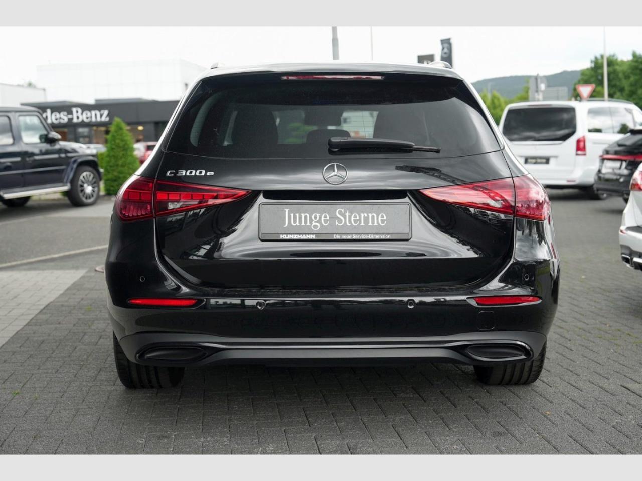 Mercedes-Benz C 300 e T Avantgarde Night Kamera Easy-Pack