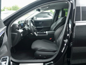Mercedes-Benz C 300 e T Avantgarde Night Kamera Easy-Pack