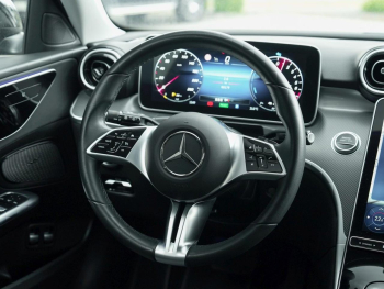 Mercedes-Benz C 300 e T Avantgarde Night Kamera Easy-Pack
