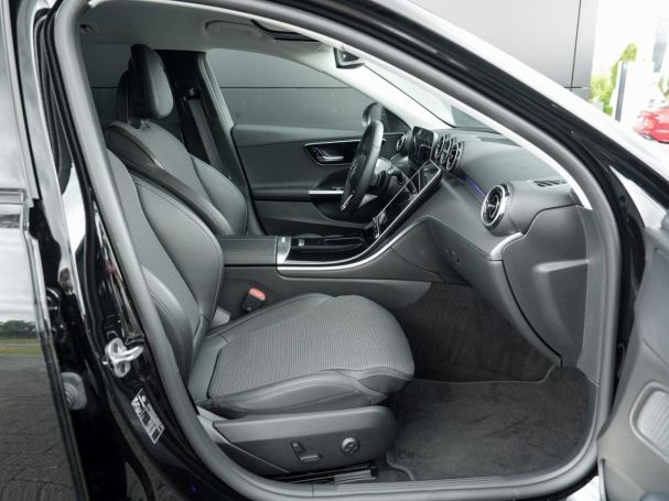 Mercedes-Benz C 300 e T Avantgarde Night Kamera Easy-Pack