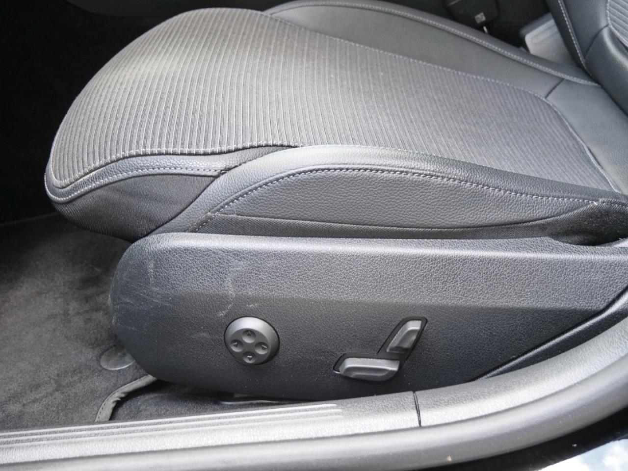 Mercedes-Benz C 300 e T Avantgarde Kamera Easy-Pack AHK
