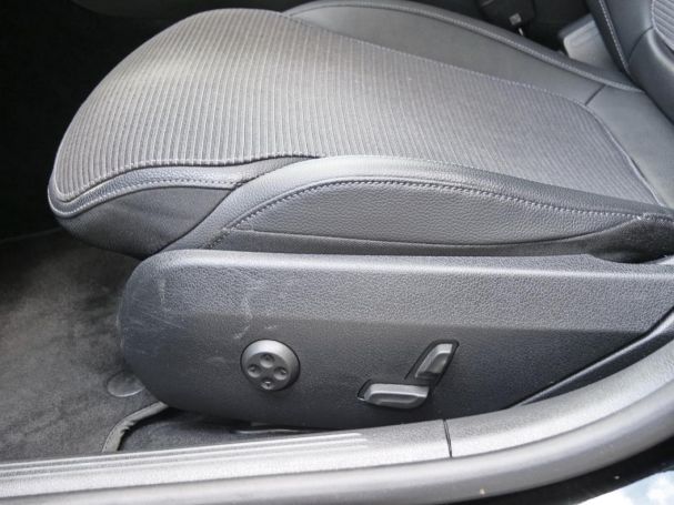 Mercedes-Benz C 300 e T Avantgarde Kamera Easy-Pack AHK