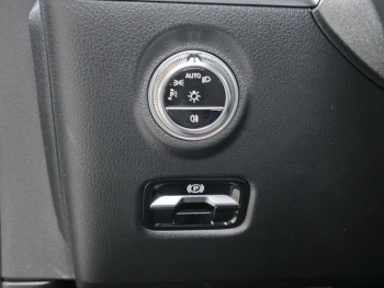 Mercedes-Benz C 300 e T Avantgarde Kamera Easy-Pack AHK