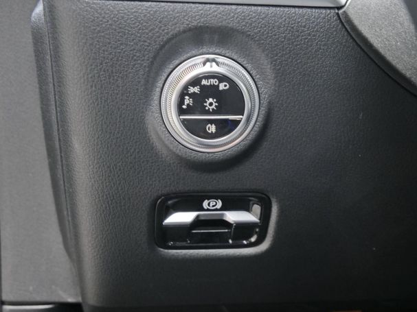 Mercedes-Benz C 300 e T Avantgarde Kamera Easy-Pack AHK