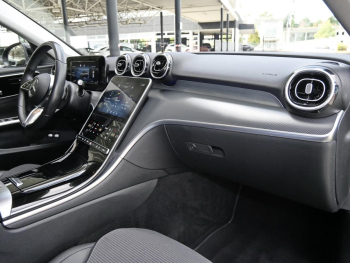 Mercedes-Benz C 300 e T Avantgarde Kamera Easy-Pack AHK
