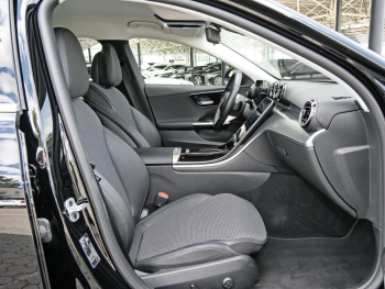 Mercedes-Benz C 300 e T Avantgarde Kamera Easy-Pack AHK