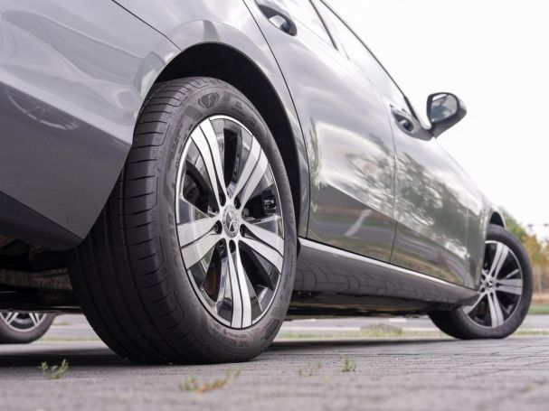 Mercedes-Benz C 300 e T Avantgarde MBUX Navi Kamera EasyPack