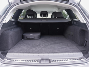 Mercedes-Benz C 300 e T Avantgarde MBUX Navi Kamera EasyPack