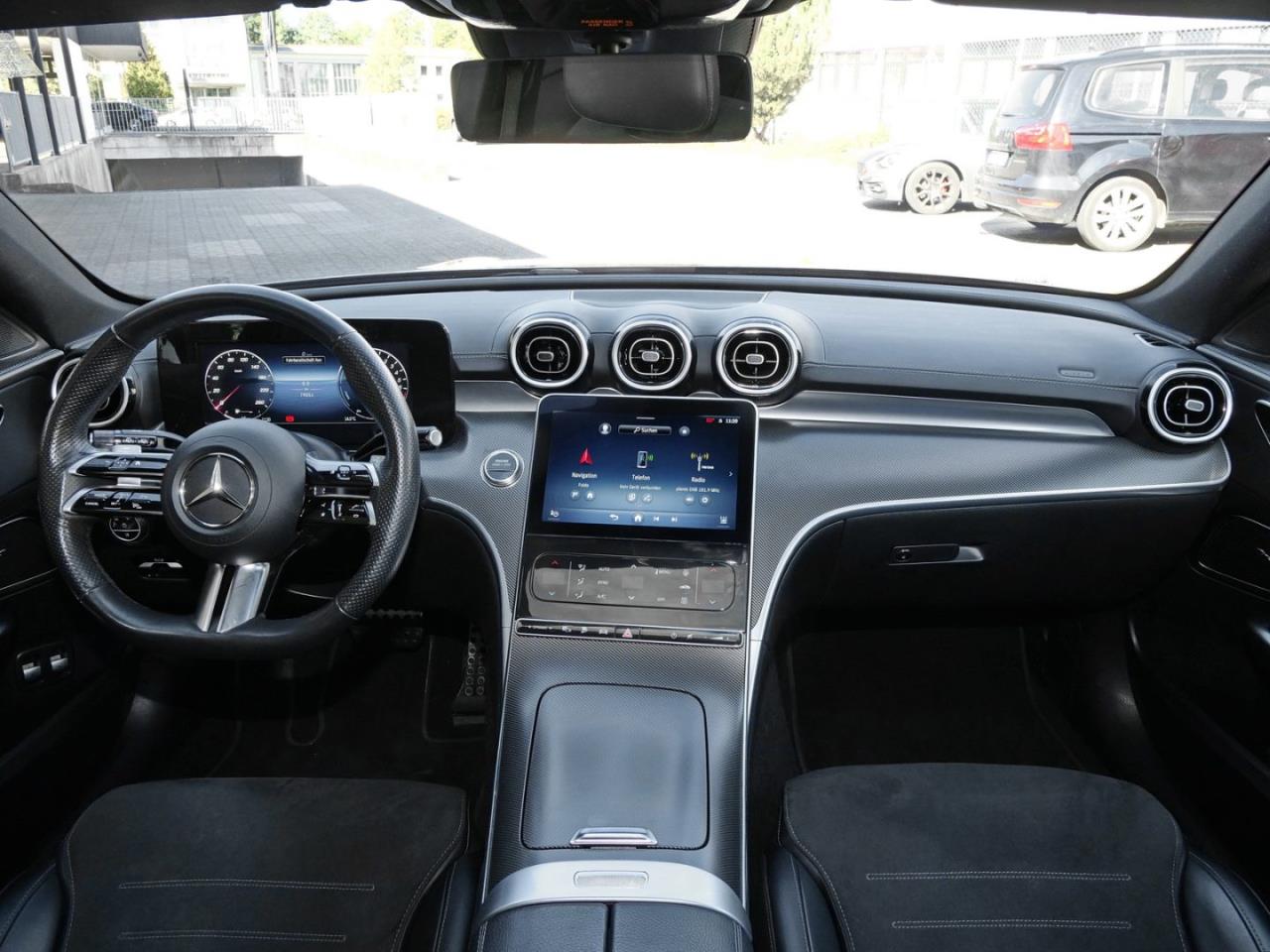Mercedes-Benz C 300 e T AMG Panorama Distronic Kamera AHK