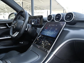 Mercedes-Benz C 300 e T AMG Panorama Distronic Kamera AHK