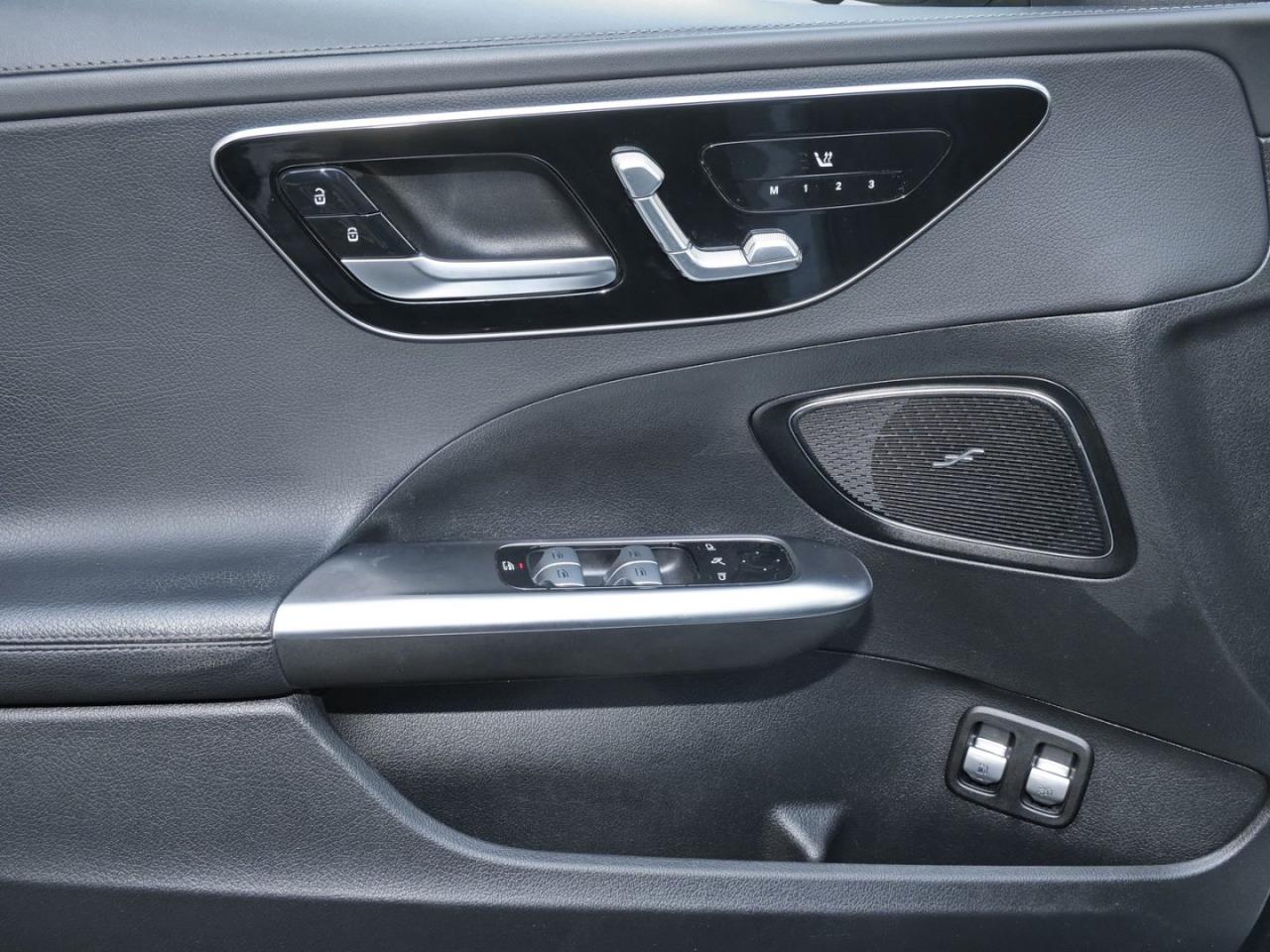 Mercedes-Benz C 300 e T AMG Panorama Distronic Kamera AHK