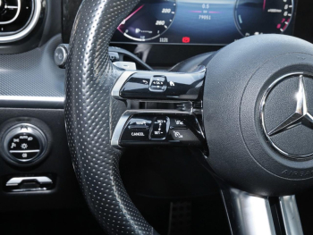 Mercedes-Benz C 300 e T AMG Panorama Distronic Kamera AHK