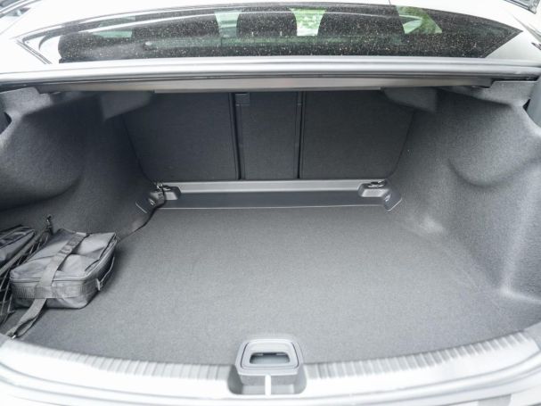 Mercedes-Benz C 180 AMG Night Distronic 360? AHK Memory