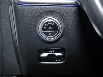 Mercedes-Benz C 220 d 4M Avantgarde Panorama Distronic AHK