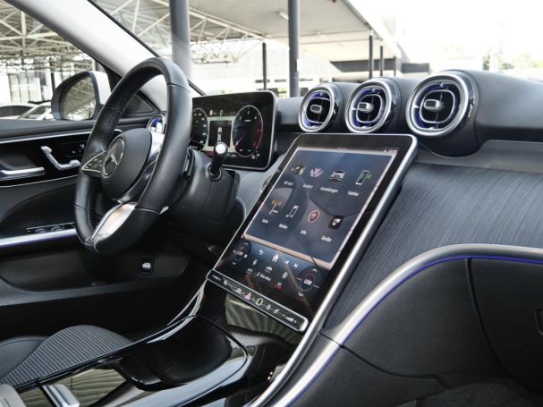 Mercedes-Benz C 220 d 4M Avantgarde Panorama Distronic AHK