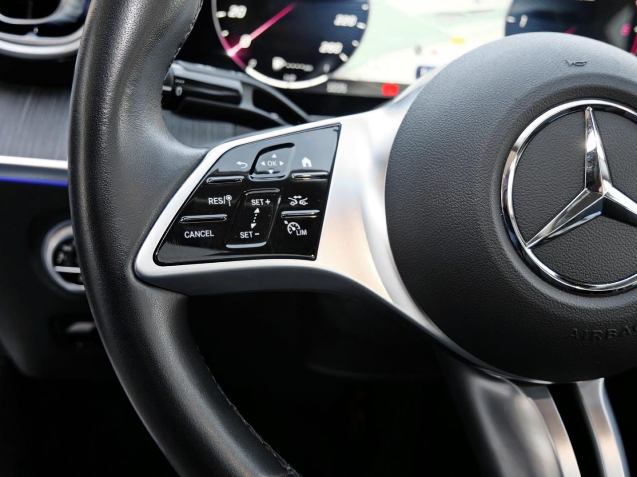 Mercedes-Benz C 220 d 4M Avantgarde Panorama Distronic AHK