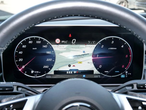 Mercedes-Benz C 220 d 4M Avantgarde Panorama Distronic AHK