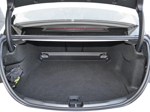 Mercedes-Benz C 220 d 4M Avantgarde Panorama Distronic AHK