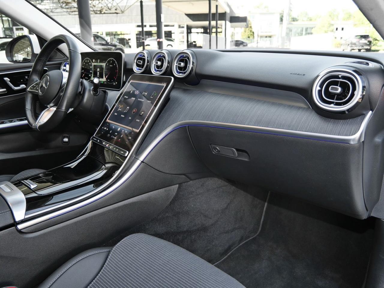 Mercedes-Benz C 220 d 4M Avantgarde Panorama Distronic AHK