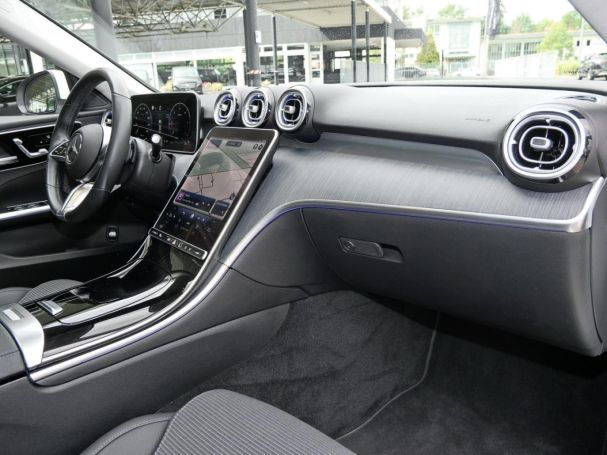 Mercedes-Benz C 220 d 4M Avantgarde Panorama Distronic AHK