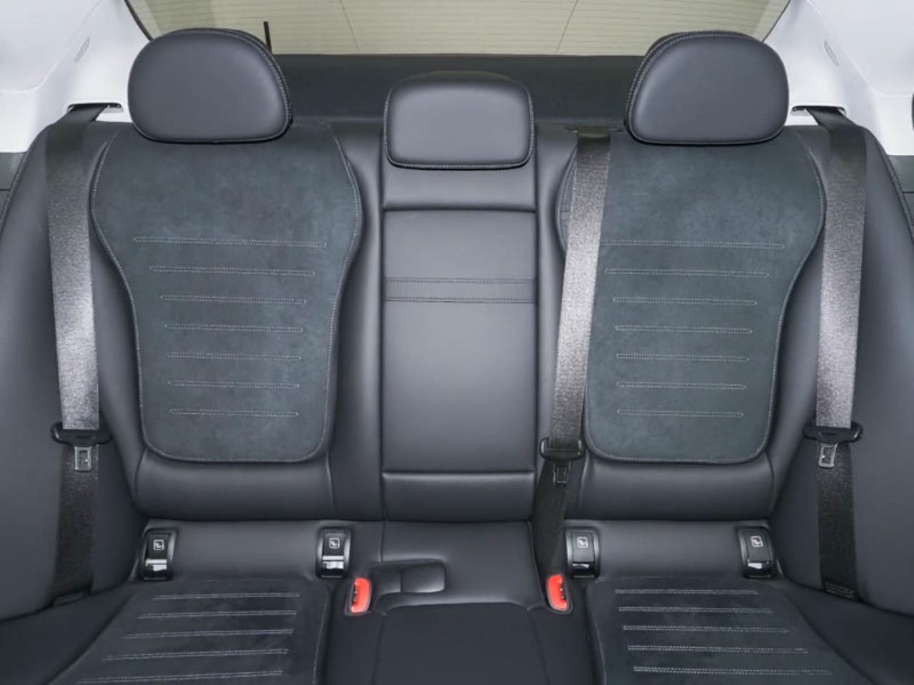 Mercedes-Benz C 220 d AMG Distronic Panorama HeadUp Standhzg