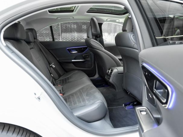 Mercedes-Benz C 220 d AMG Distronic Panorama HeadUp Standhzg