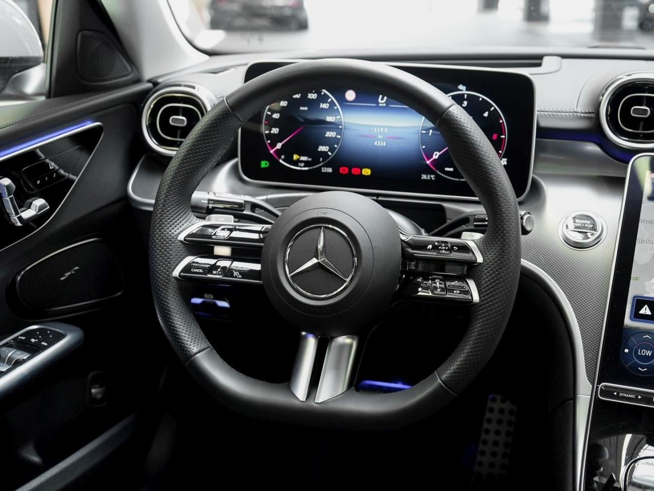 Mercedes-Benz C 220 d AMG Distronic Panorama HeadUp Standhzg