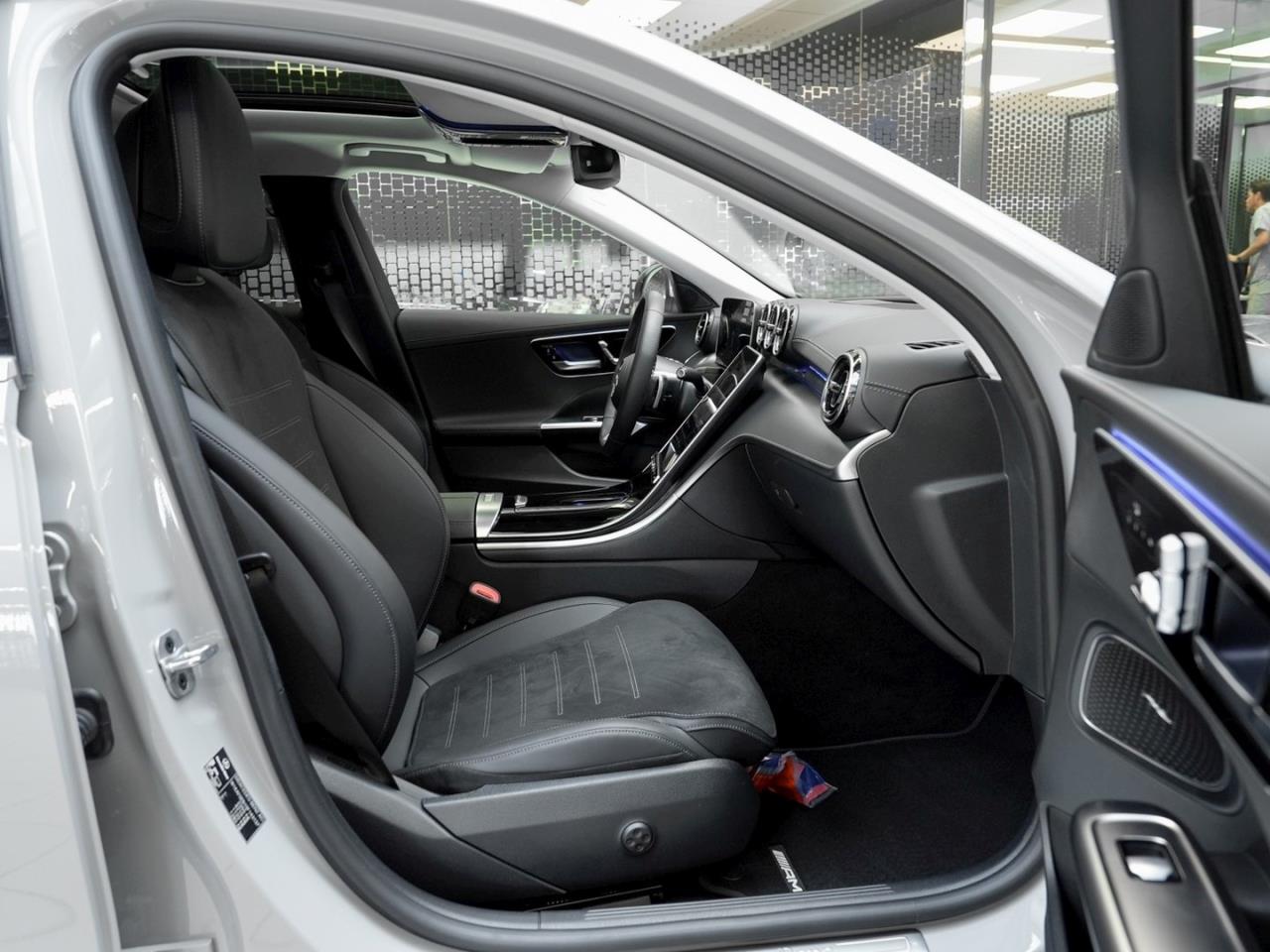 Mercedes-Benz C 220 d AMG Distronic Panorama HeadUp Standhzg