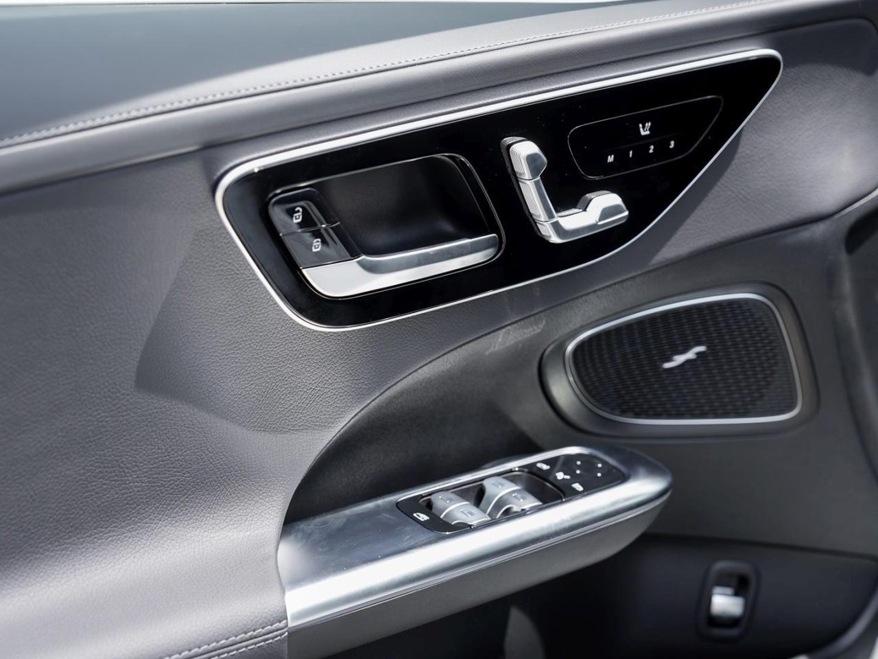 Mercedes-Benz C 220 d AMG Night Panorama Distronic AHK 360?