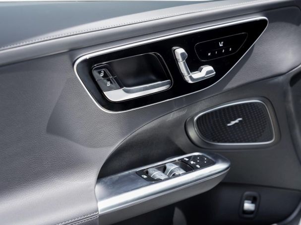 Mercedes-Benz C 220 d AMG Night Panorama Distronic AHK 360°