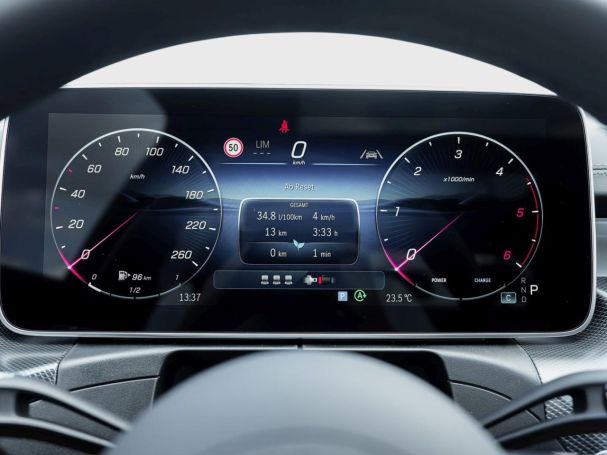 Mercedes-Benz C 220 d AMG Night Panorama Distronic AHK 360?