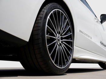 Mercedes-Benz C 220 d AMG Night Panorama Distronic AHK 360?