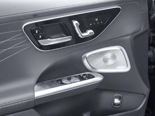Mercedes-Benz C 300 d AMG Distronic Panorama Memory Head-Up