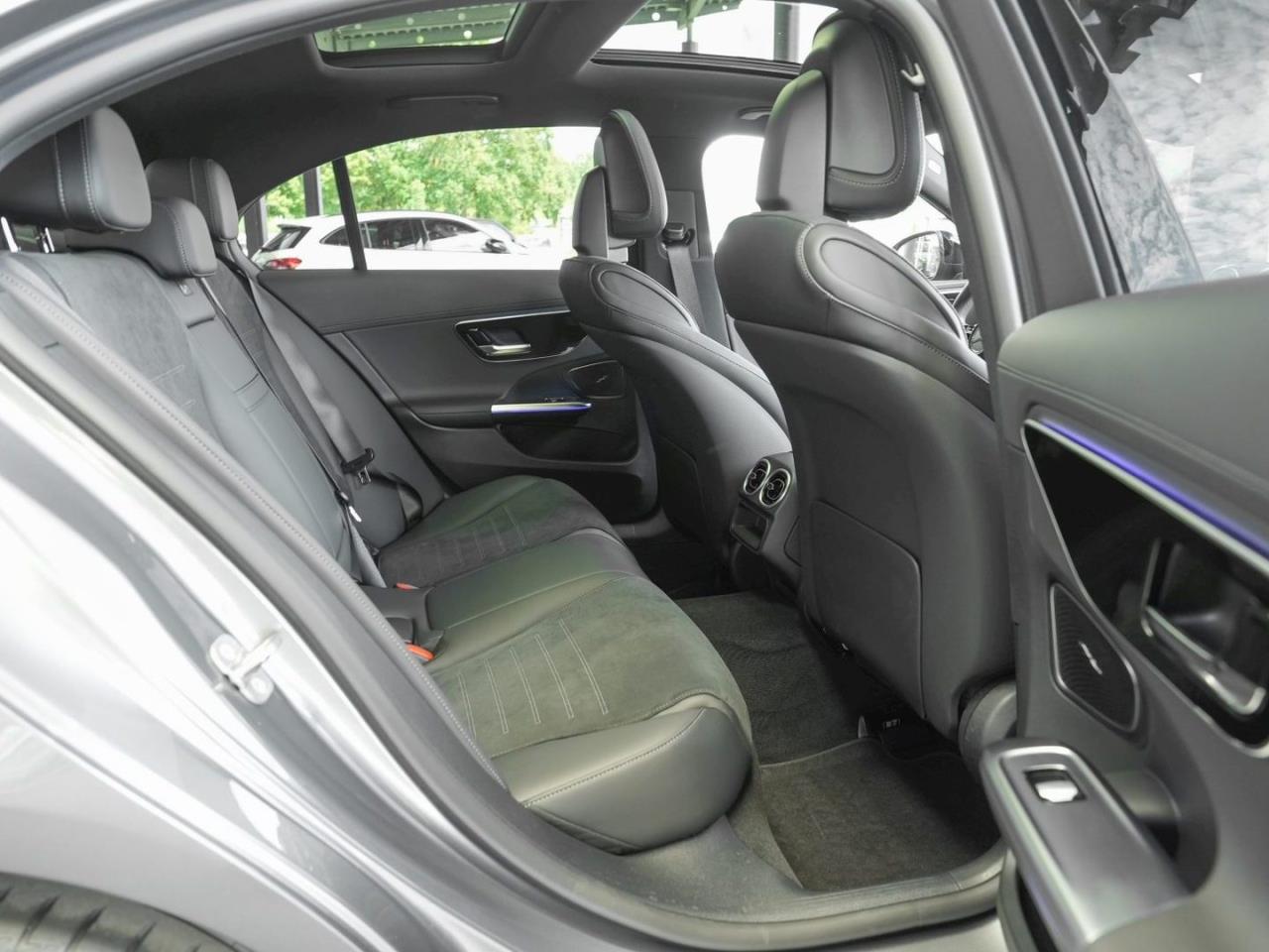 Mercedes-Benz C 300 d AMG Night Panorama Distronic 360° AHK