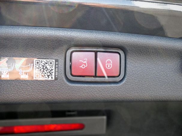 Mercedes-Benz C 300 de Avantgarde Distronic Memory 360°