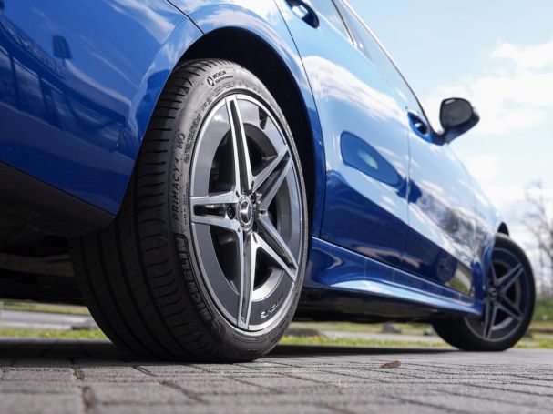 Mercedes-Benz C 300 de AMG Distronic SpurhalteP Kamera Navi