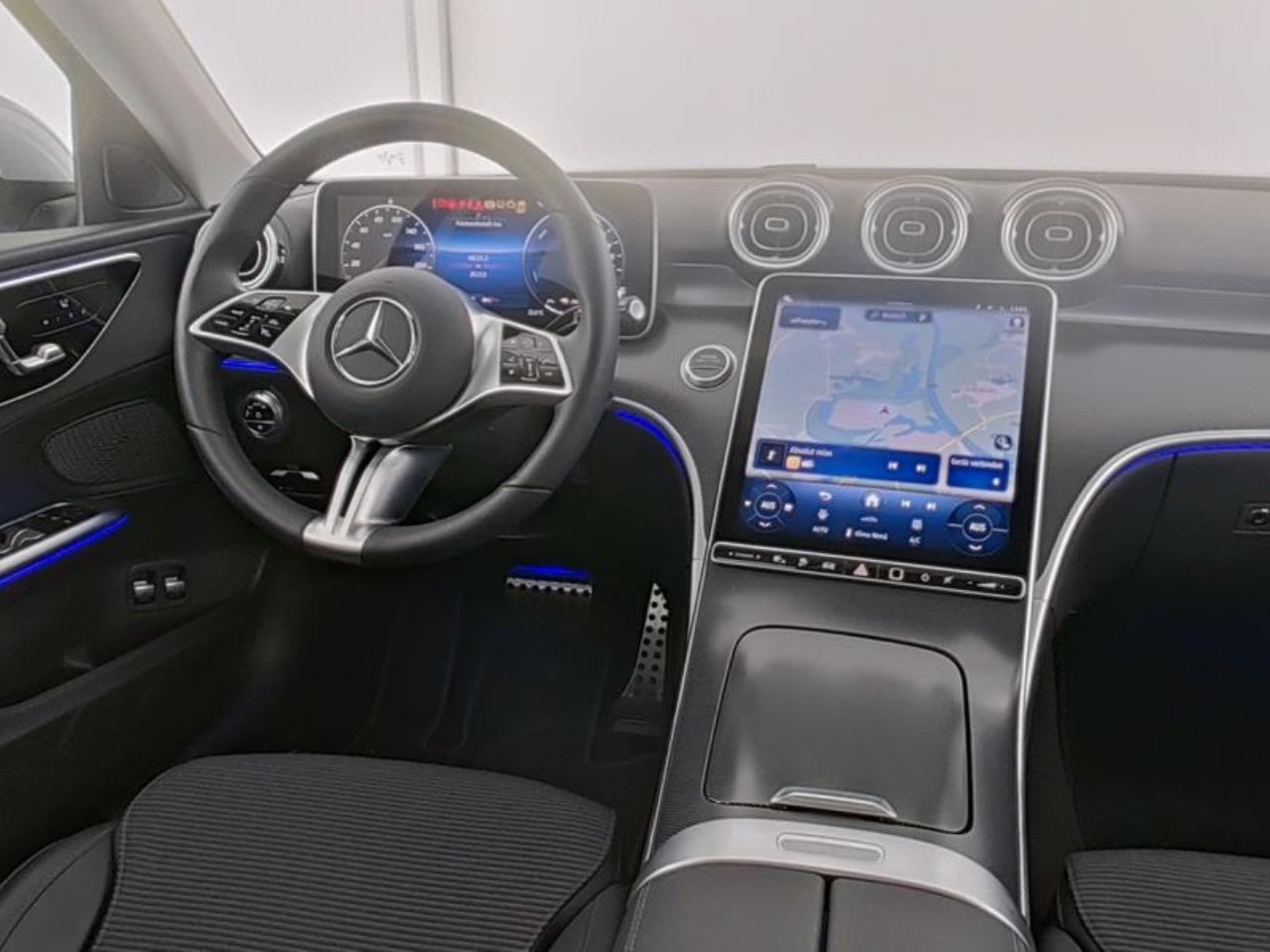 Mercedes-Benz C 300 e Avantgarde Panorama Distronic 360°