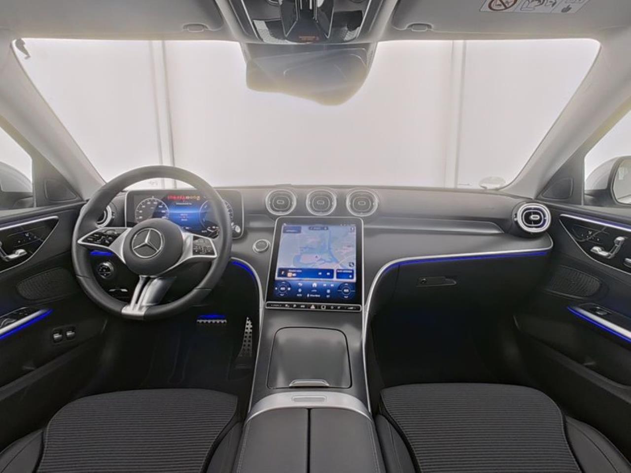 Mercedes-Benz C 300 e Avantgarde Panorama Distronic 360°