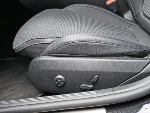 Mercedes-Benz C 300 e Avantgarde MBUXNavi-Prem. Kamera