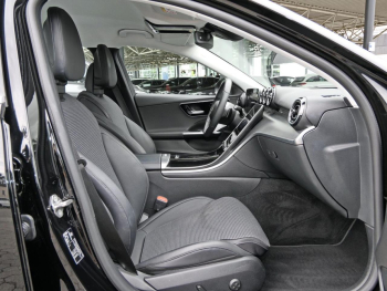 Mercedes-Benz C 300 e Avantgarde MBUXNavi-Prem. Kamera