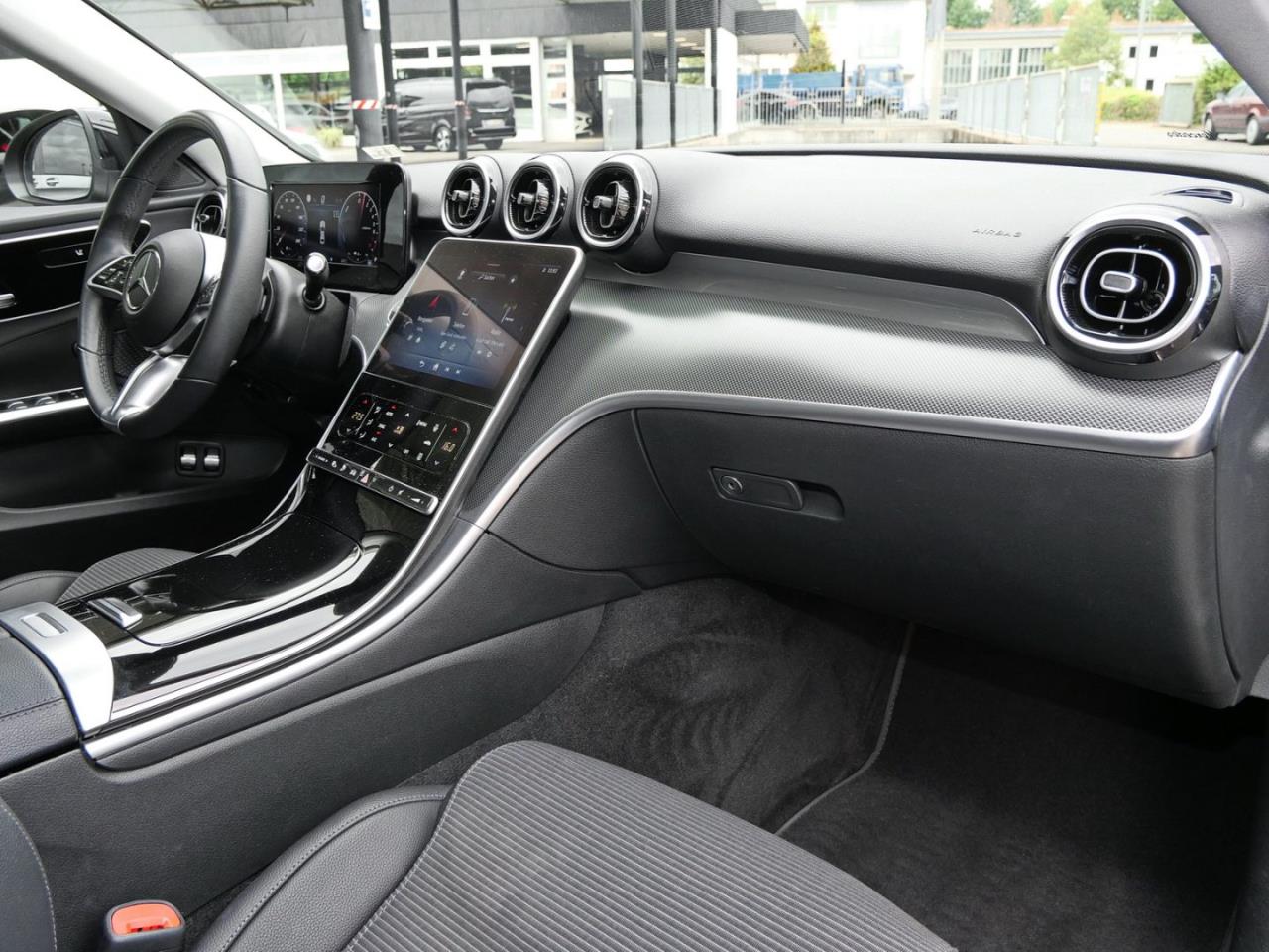 Mercedes-Benz C 300 e Avantgarde MBUXNavi-Prem. Kamera