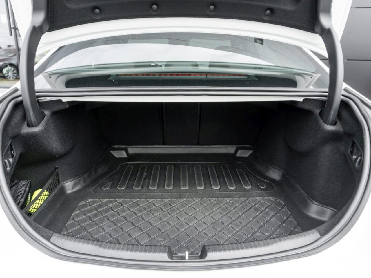Mercedes-Benz C 300 AMG Burmester Totwinkel Memory 360° SpurH