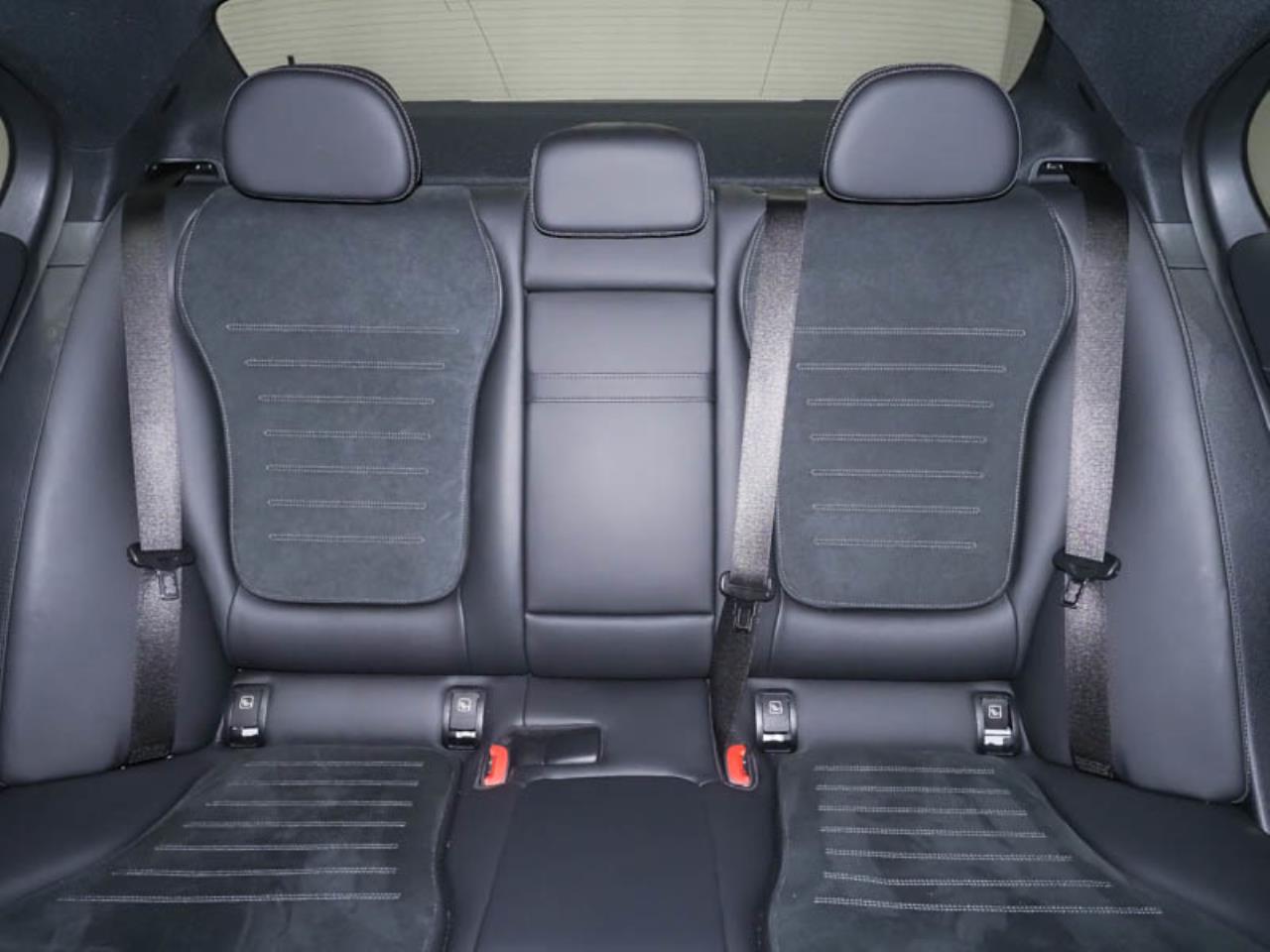 Mercedes-Benz C 400 e 4M AMG MBUXNavi Distronic Memory 360°