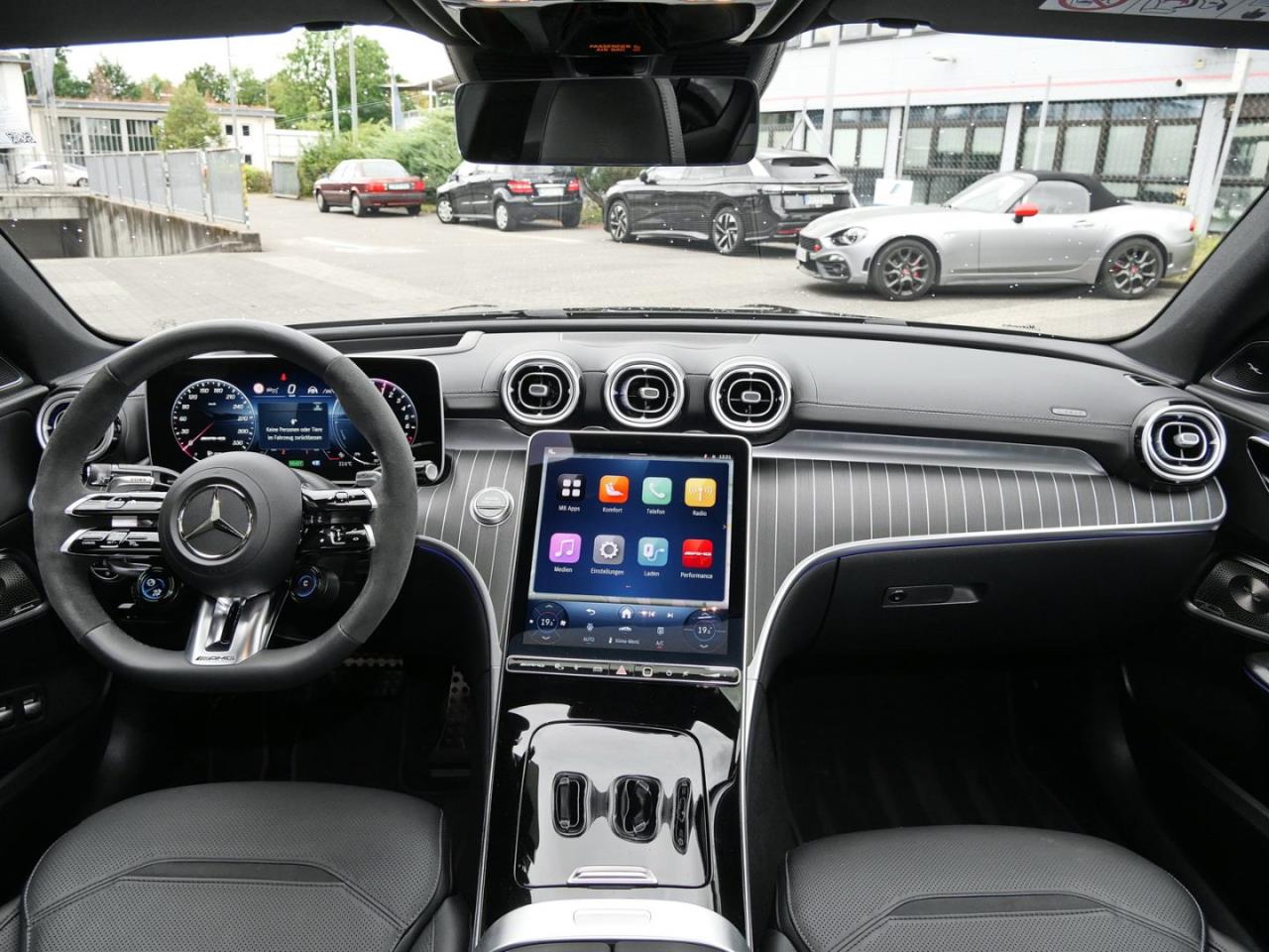 Mercedes-Benz C 63 AMG S E PERFORMANCE Night Panorama 360? HUD