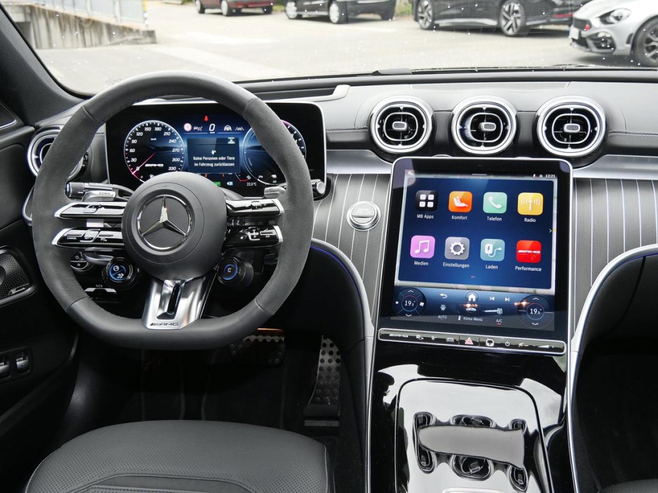 Mercedes-Benz C 63 AMG S E PERFORMANCE Night Panorama 360? HUD