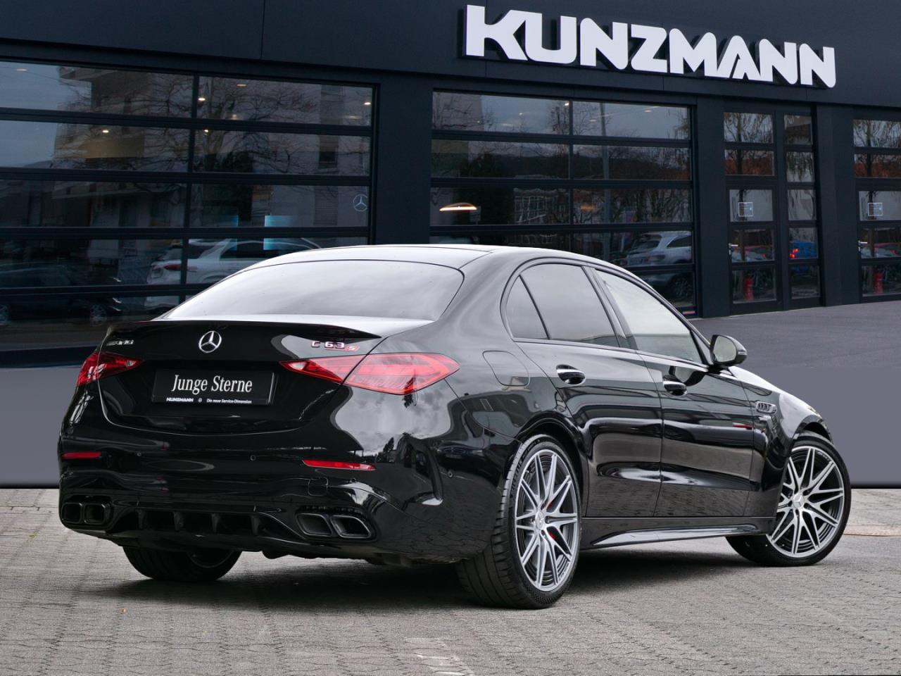 Mercedes-Benz C 63 AMG S E PERFORMANCE Night Panorama 360? HUD