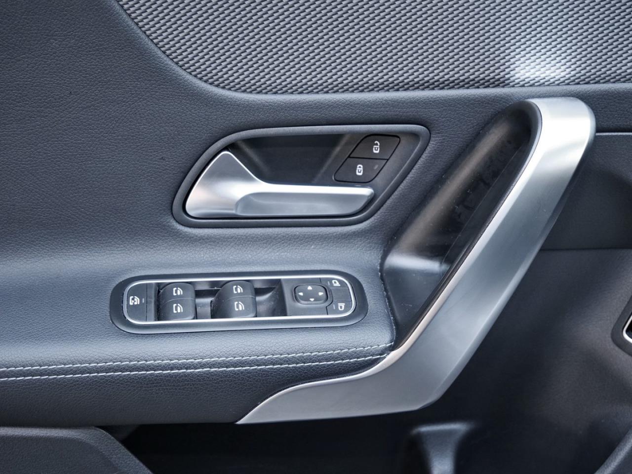 Mercedes-Benz CLA 180 Coupé Progressive Kamera Navi SpurhalteA