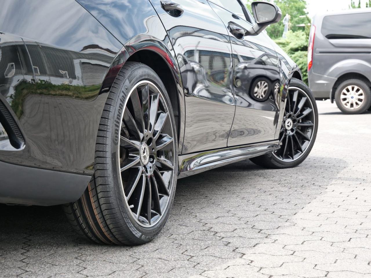 Mercedes-Benz CLA 200 d Coupé AMG Night MBUXNavi+ SitzkomfortP