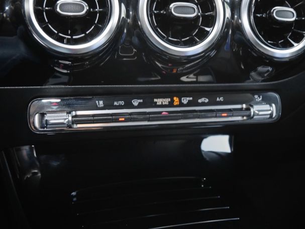 Mercedes-Benz CLA 200 d Coupé Progressive Night Kamera AHK
